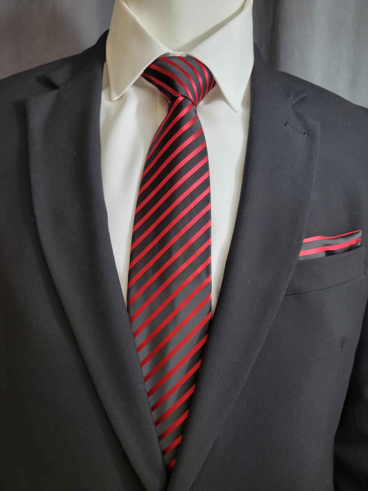 Black and Red Diagonal Necktie and Pocket Square Set