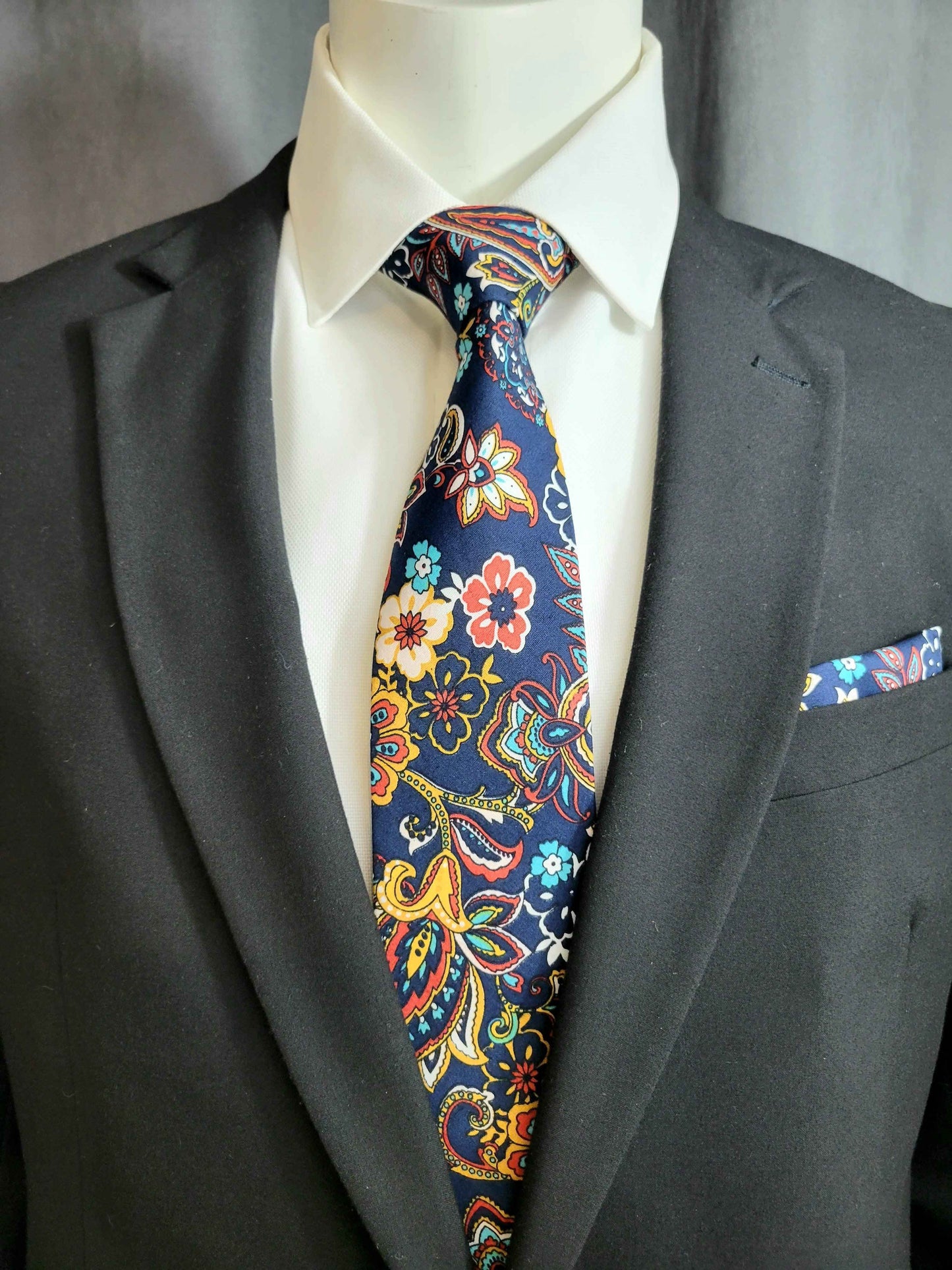 Multi-Color Floral/Paisley Necktie and Pocket Square Set
