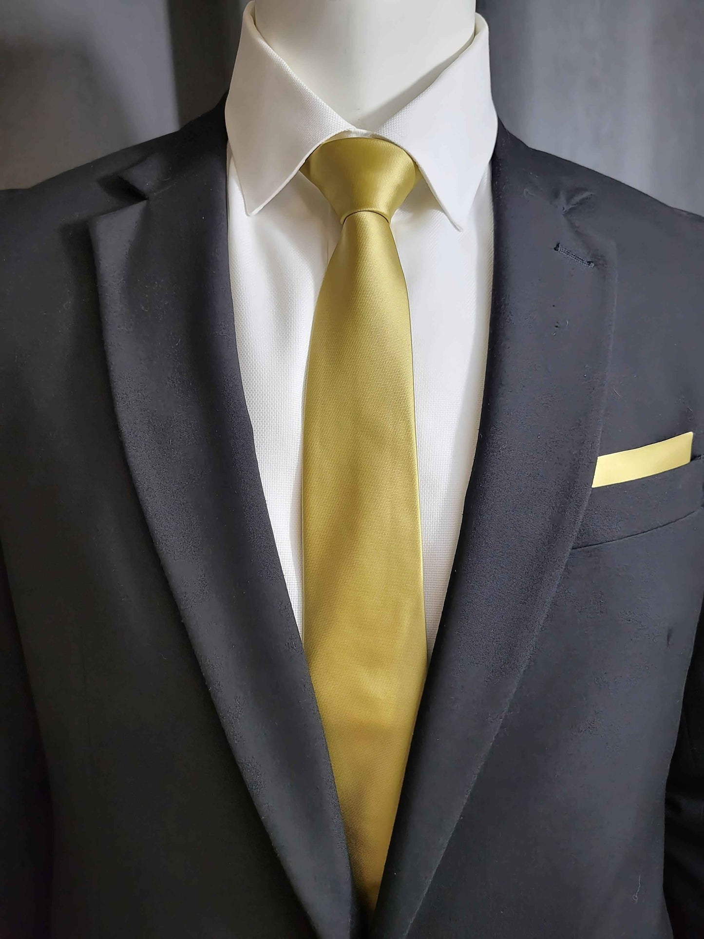 Golden Honey Necktie and Pocket Square
