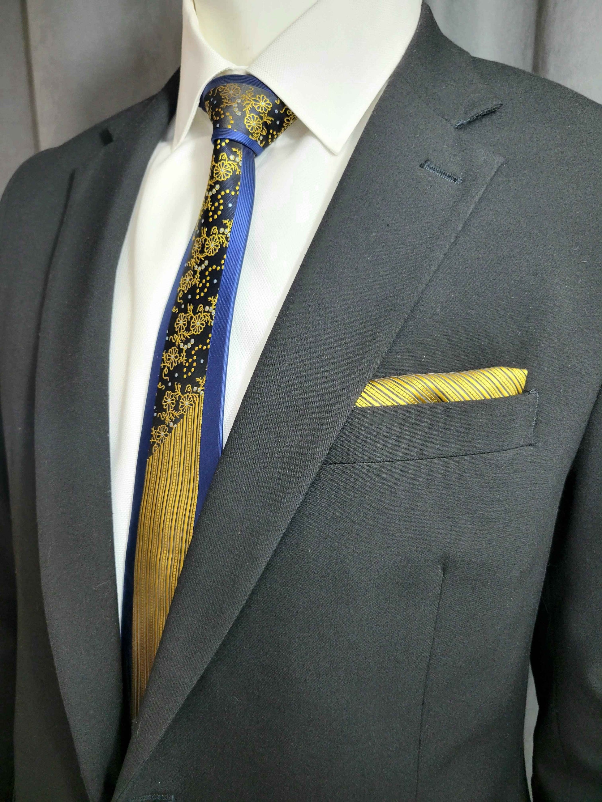Blue and Yellow Geometric Necktie and Pocket Square Set