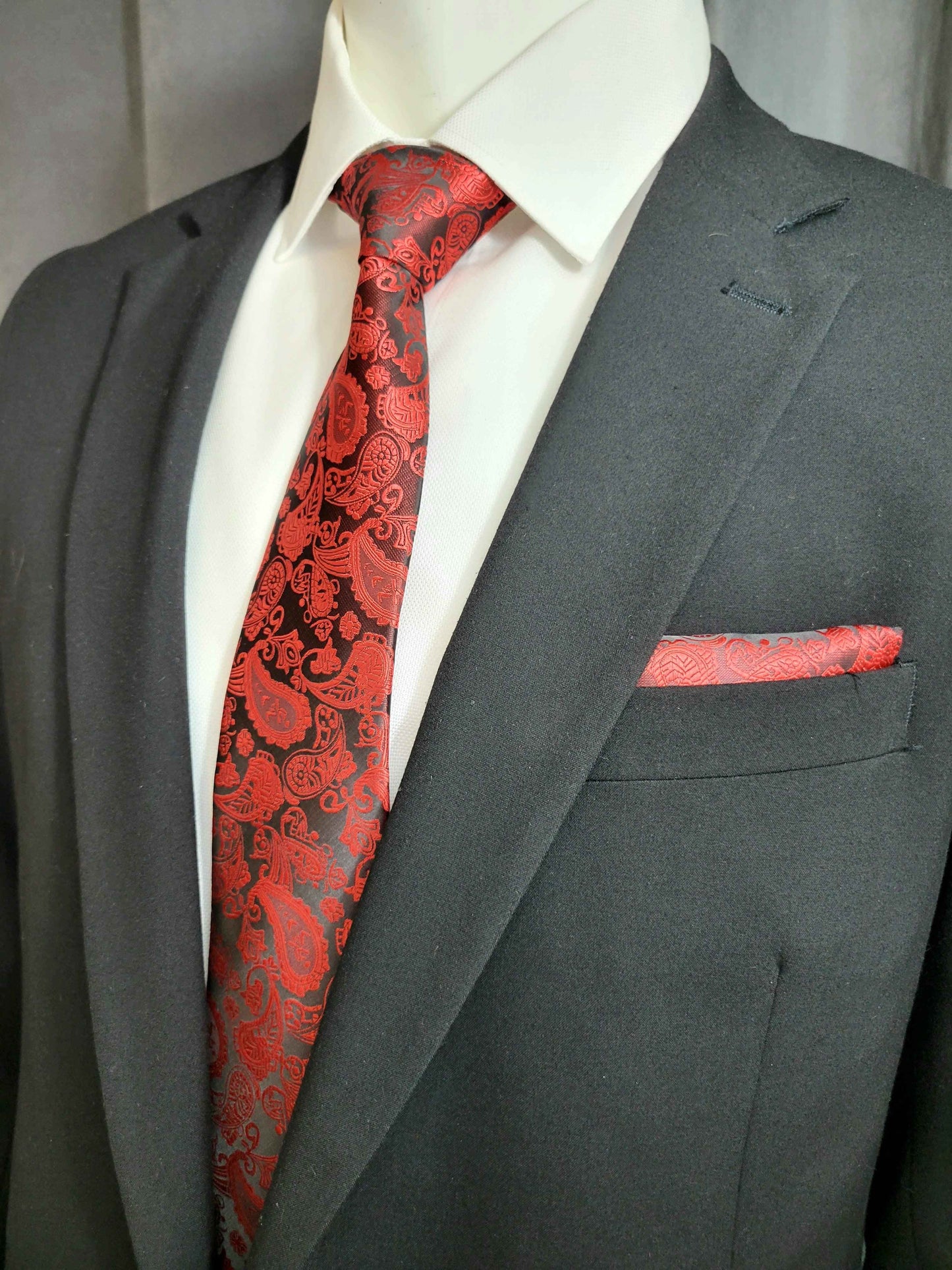 Red Paisley Necktie and Pocket Square Set