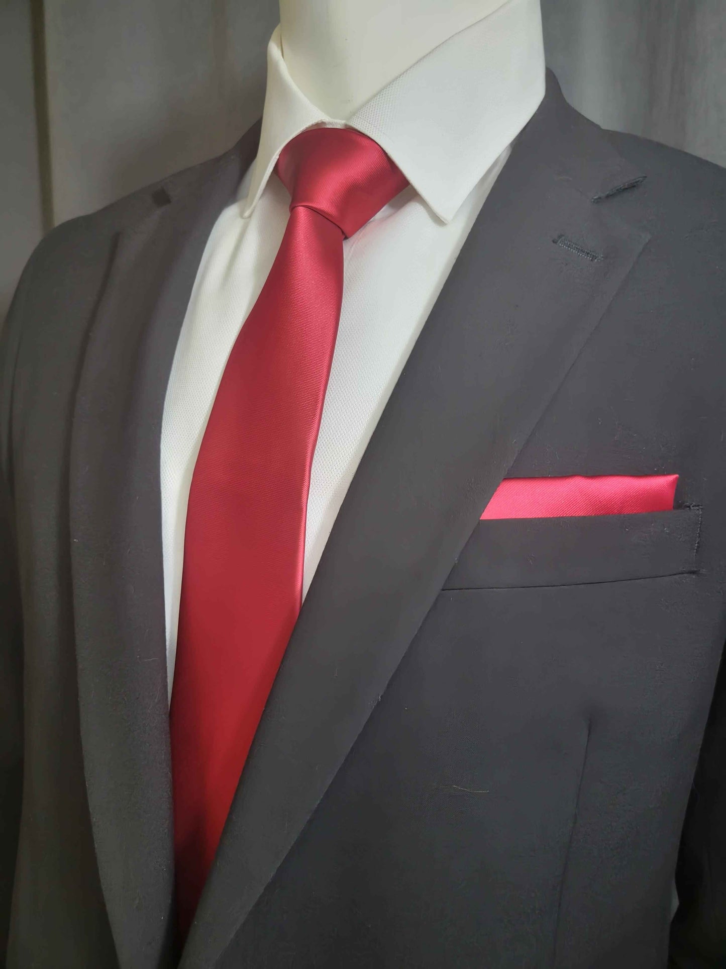 Red Ruby Necktie and Pocket Square Set